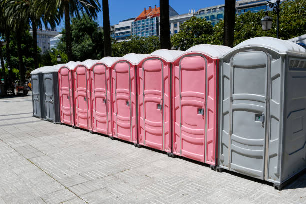 Best VIP or Luxury Restroom Trailers  in Snellville, GA