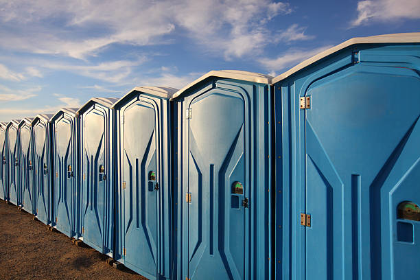 Best Deluxe Portable Toilet Rental  in Snellville, GA